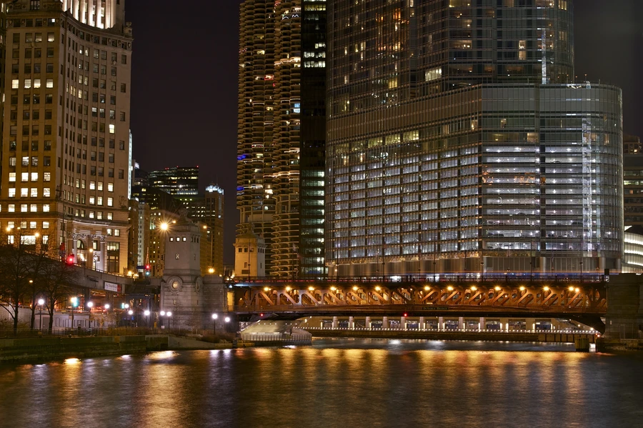 River North restaurant row skyline Chicago