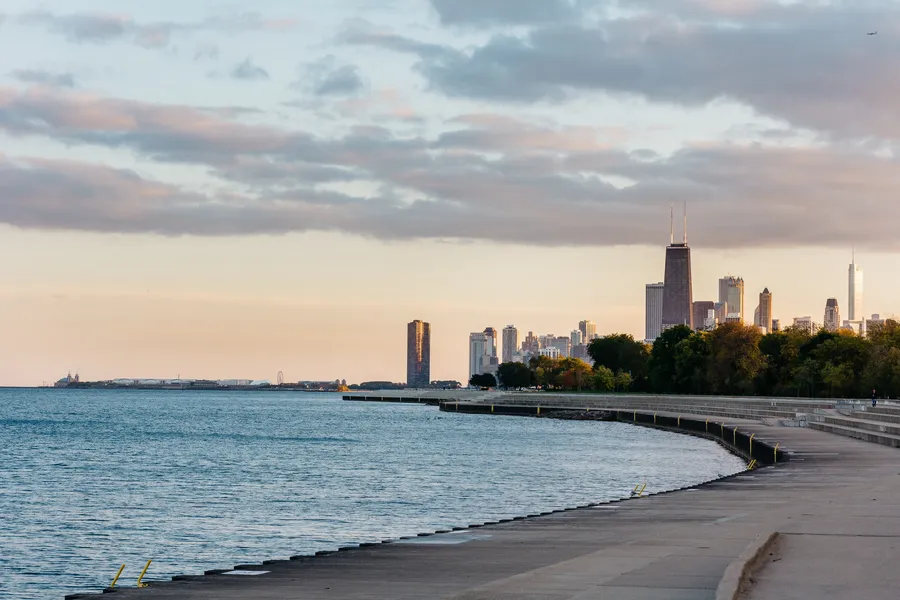Chicago Uptown Edgewater lakefront walkable lifestyle