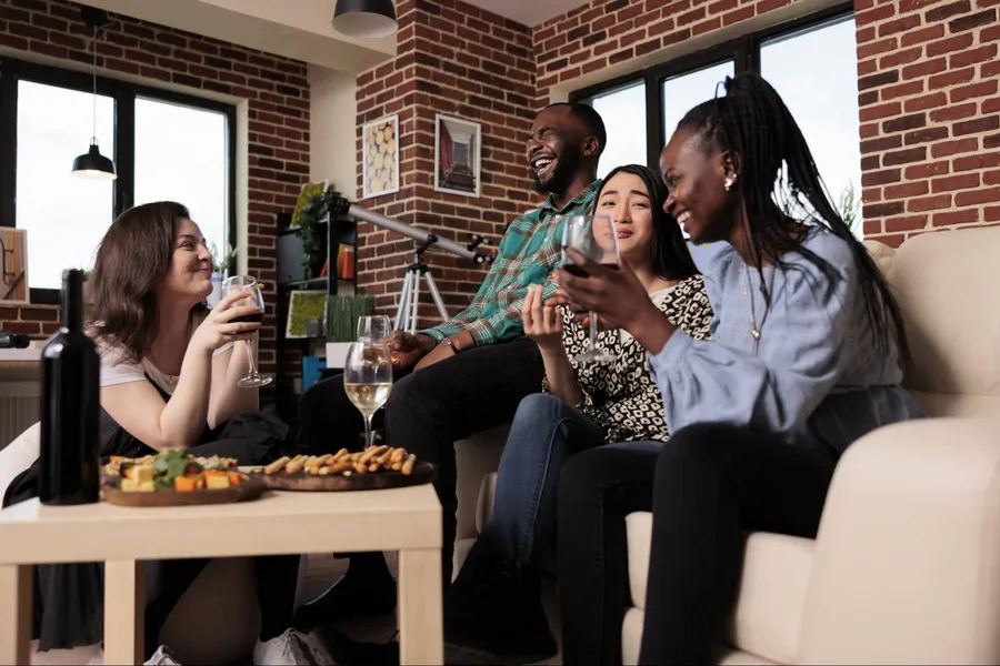 Minneapolis roommate community living