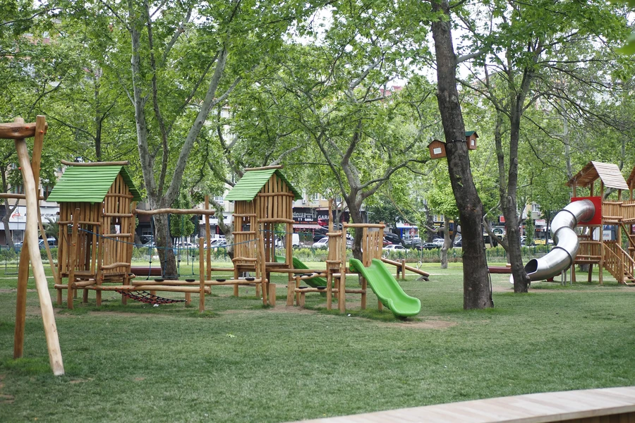 Greenpoint park recreation and family outdoor lifestyle